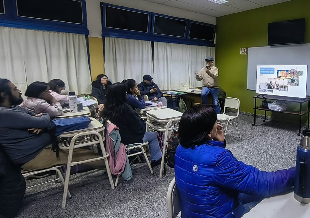 Estudiantes de la Escuela EPJA 7730 se suman al resguardo y valoración de nuestro Patrimonio Cultural.