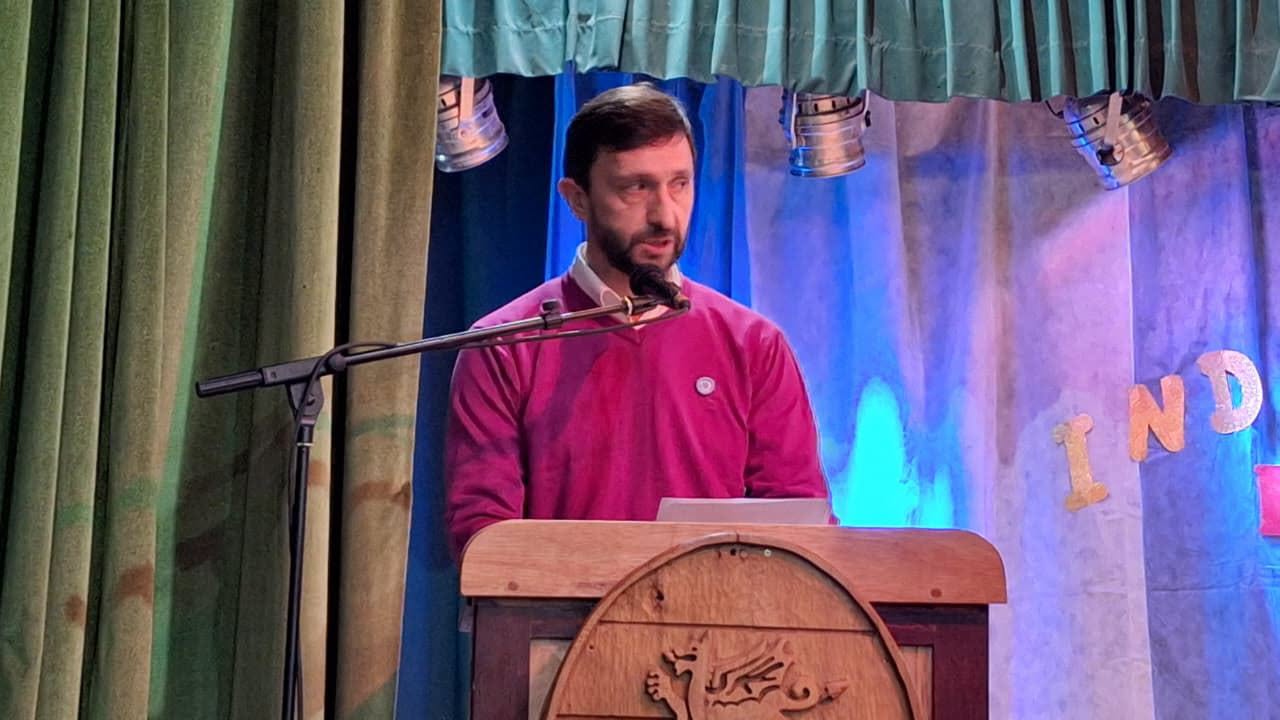 Intendente Héctor Ingram encabezó acto por aniversario de la independencia de Bolivia