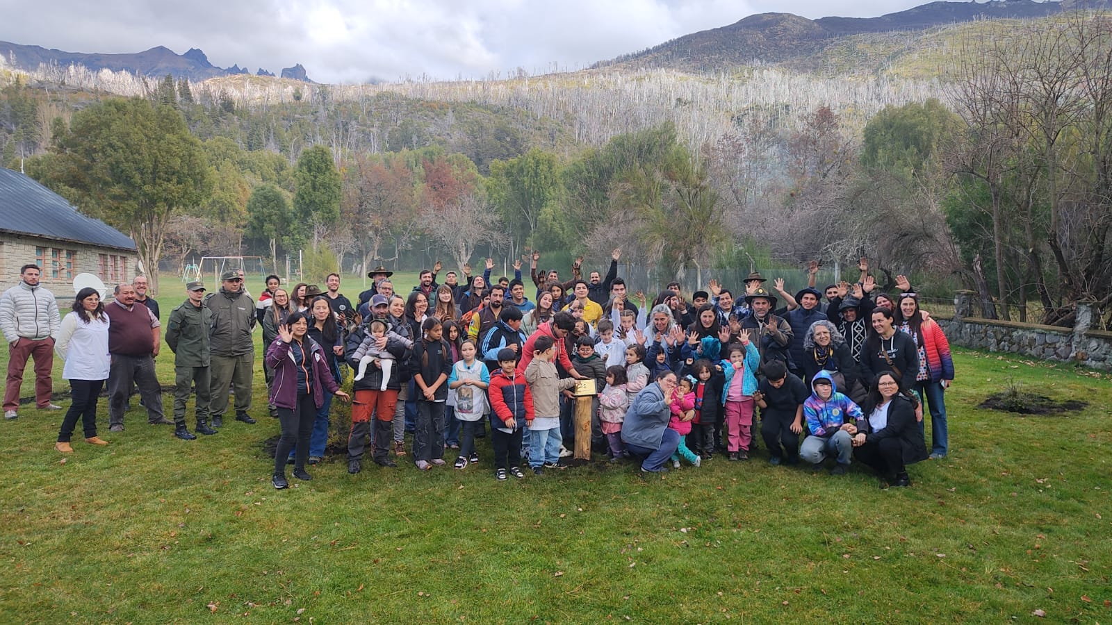Parque Los Alerces. Ingram participó de festejos por los 20 años del vivero de la escuela 25.