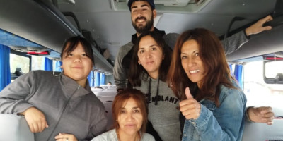 Atletas de los Parajes rumbo a los Juegos Comunales.