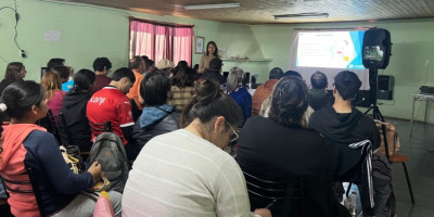 Curso de Manipulación Segura de Alimentos en Aldea Escolar.