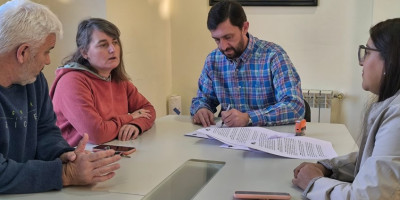 Firma de comodato entre la Municipalidad de Trevelin y la Fundación EUPA