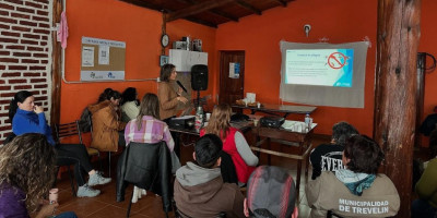 Nuevo Curso de Manipulación Segura de Alimentos en Los Cipreses.