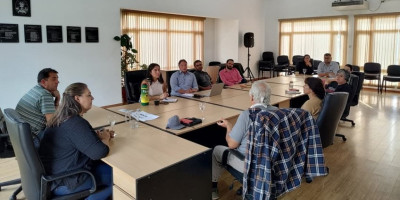 Municipio De Trevelin acompaña y defiende el rol del guía de turismo en los parques nacionales.