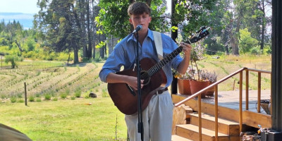 Quedó inaugurado el emprendimiento turístico-productivo “Tierra de Brotes – Lavandas de Trevelin”.