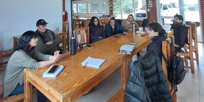 Reunión de planificación turística en el paraje Aldea Escolar.