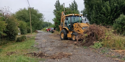 Trabajos de Limpieza y mantenimiento en Aldea Escolar.