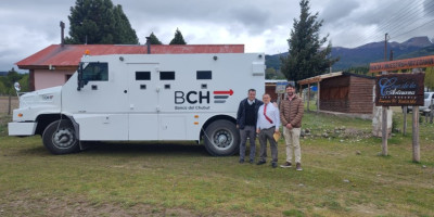 Tras gestiones del intendente Héctor Ingram, volvió el Banco Móvil a Sierra Colorada y Lago Rosario.