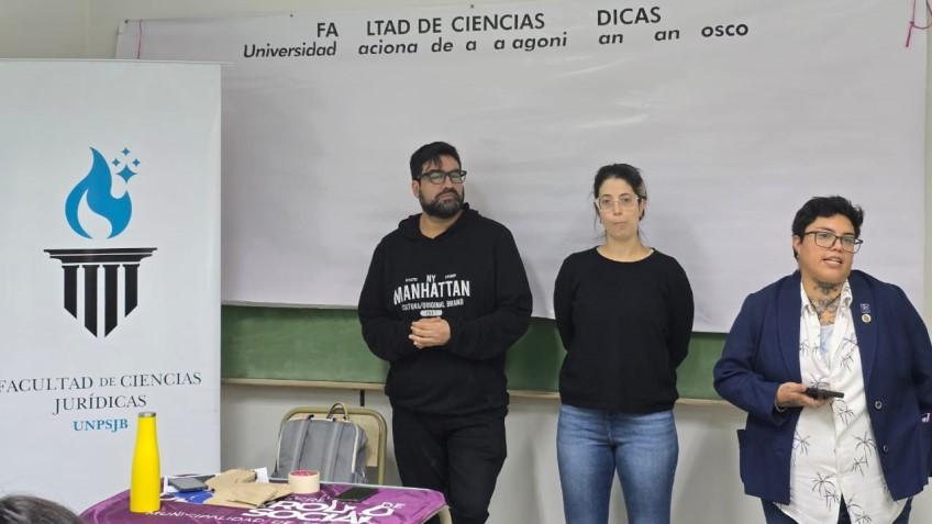 Charla sobre género y diversidad en la Expo UNPSJB.