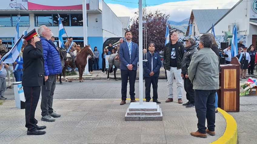 Trevelin conmemoró el Día del Veterano y de los Caídos en la Guerra de Malvinas con un fuerte mensaje de memoria y reconocimiento.
