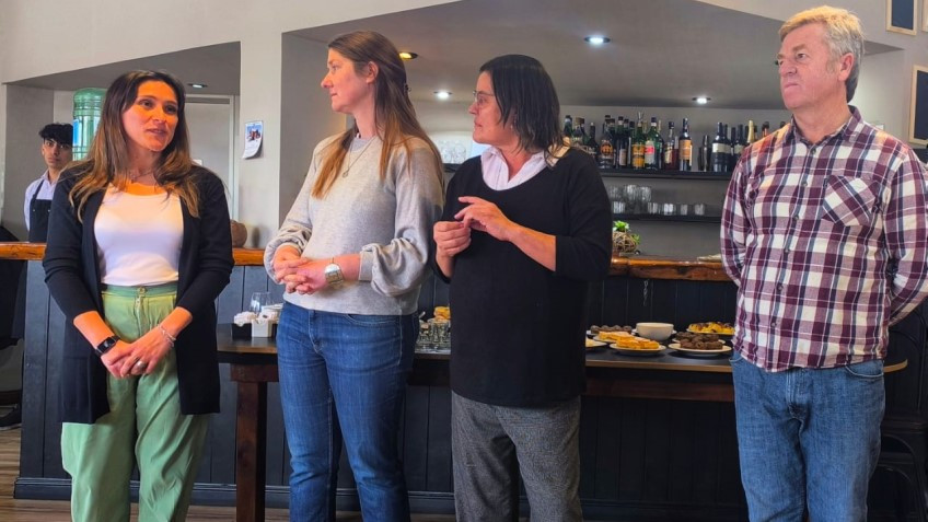 Trevelin se prepara para la Temporada de Tulipanes 2025 con un encuentro junto a prestadores turísticos.