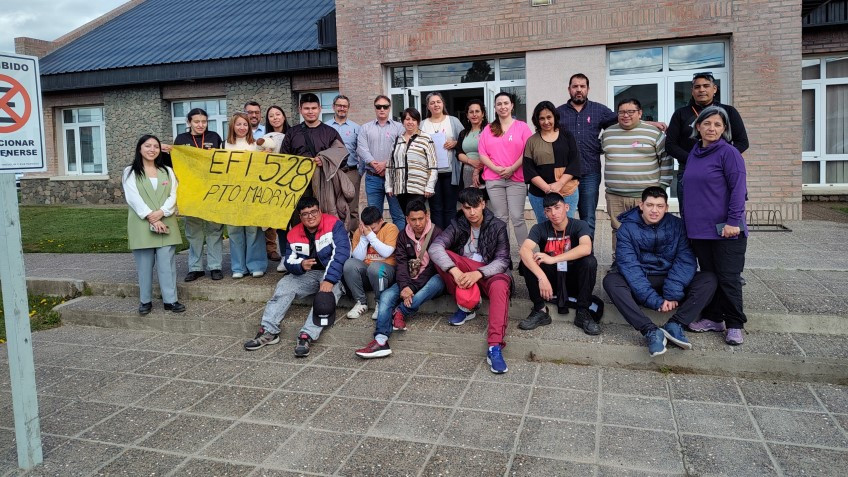 Visita de estudiantes de Puerto Madryn al HCD de Trevelin.