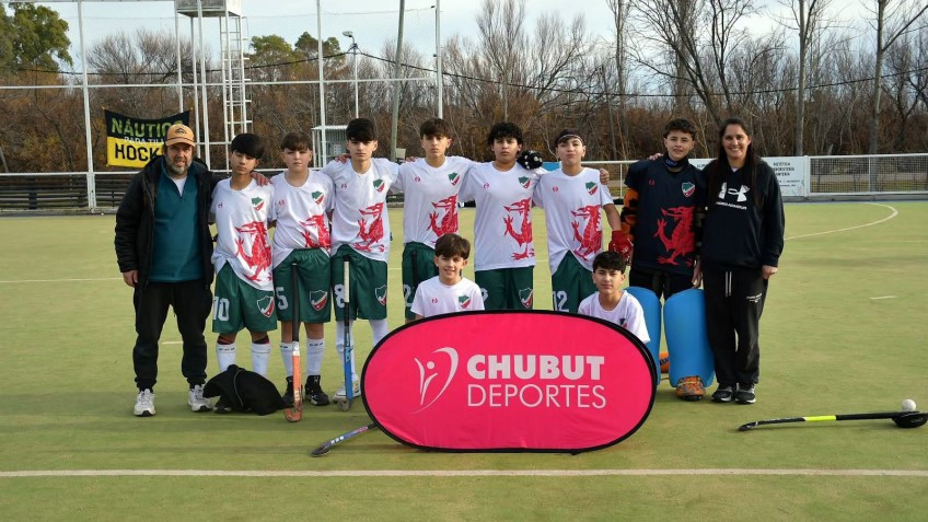 La Escuela Municipal de Hockey de Trevelin se consagró campeona provincial y clasificó al Nacional de los Juegos Evita.