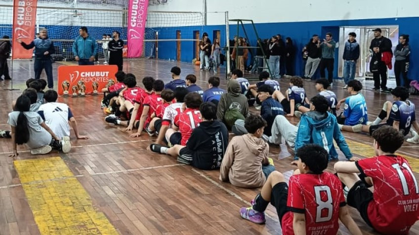 La Escuela Municipal de Vóley de Trevelin se destacó en las finales de la Liga Independiente de Epuyén.