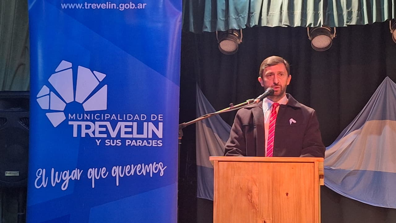 Trevelin conmemoró el 210° aniversario de la Declaración de la Independencia con un emotivo acto comunitario.