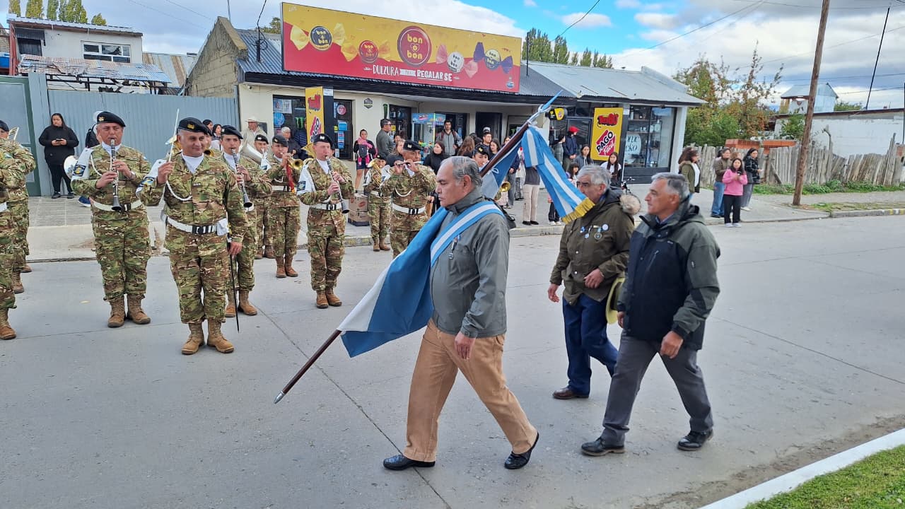 Trevelin conmemoró el Día del Veterano y de los Caídos en la Guerra de Malvinas con un fuerte mensaje de memoria y reconocimiento.