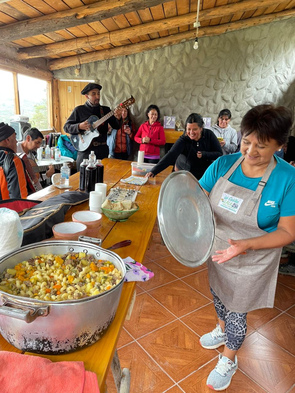 Trevelin y sus Parajes. Caminata y gastronomía en Sierra Colorada por el Mes de la Mujer.